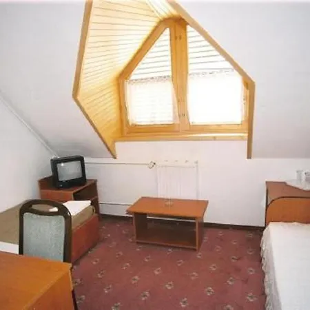 Juventus Hotel Веленце